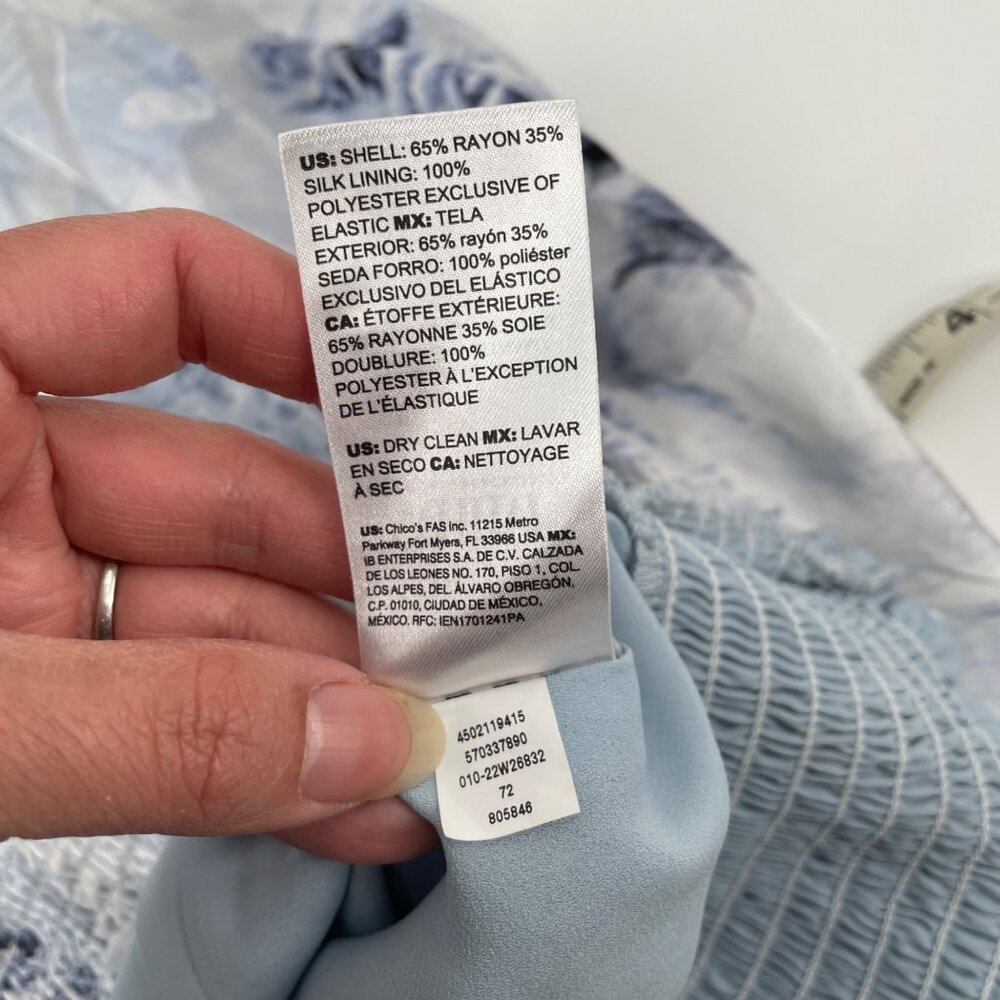 White House Black Market Blue Floral Silk Burnout Smocked Blouse Womens XS - Picture 9 of 9